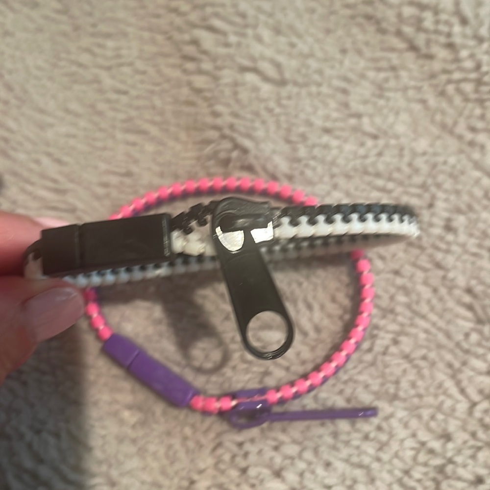 Zipper bracelets (2)